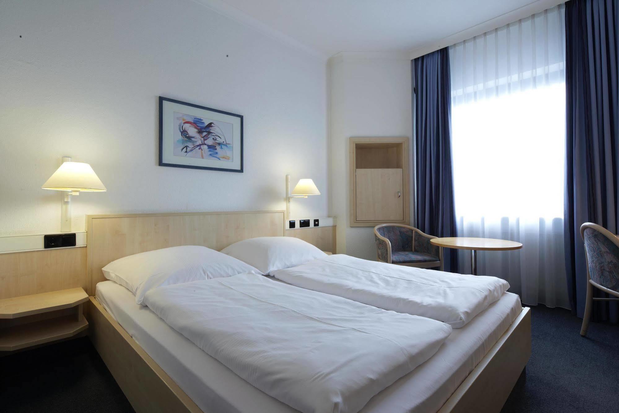 Rugs Hotel Augsburg City Eksteriør bilde